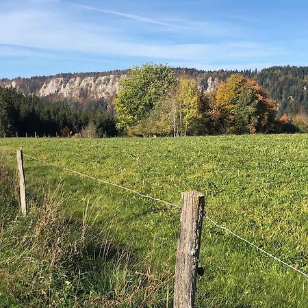 Nuit Insolite - La Cabane Du Haut-Doubs Les Gras Eksteriør billede